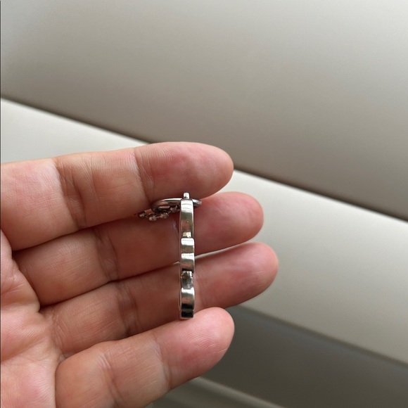 🖤Sanrio x Tokidoki White enamel heart skull pendant necklace - Picture 4 of 8